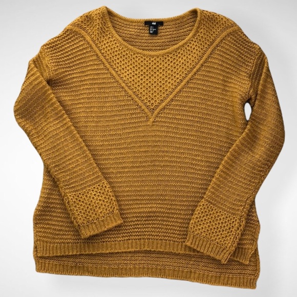 H&M Tops - H&M Knitted Sweater
